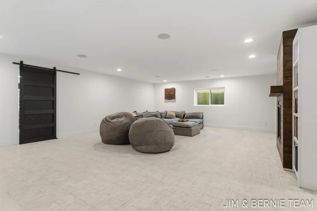 6225 Lighthouse Court Saugatuck Township MI 49453