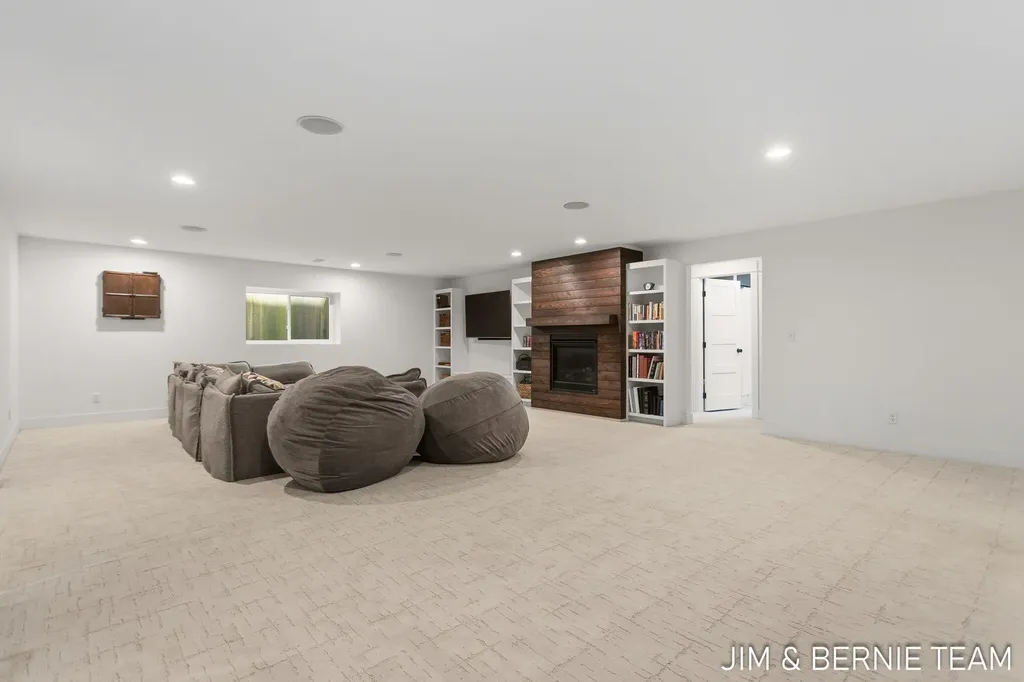 6225 Lighthouse Court Saugatuck Township MI 49453
