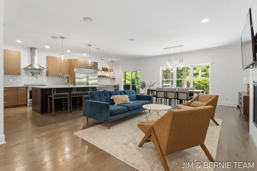 6225 Lighthouse Court Saugatuck Township MI 49453