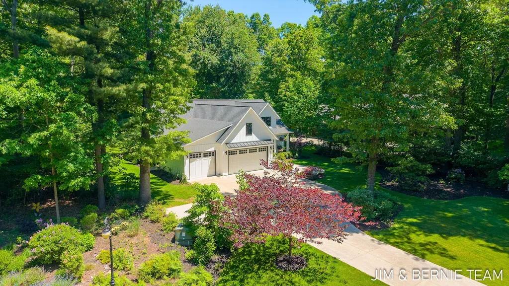 6225 Lighthouse Court Saugatuck Township MI 49453