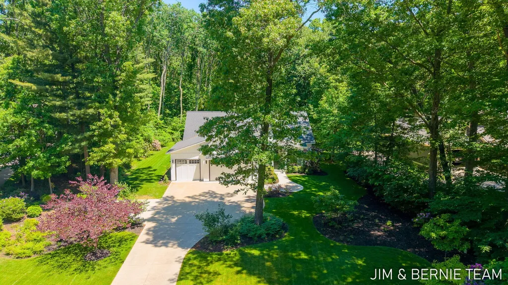 6225 Lighthouse Court Saugatuck Township MI 49453