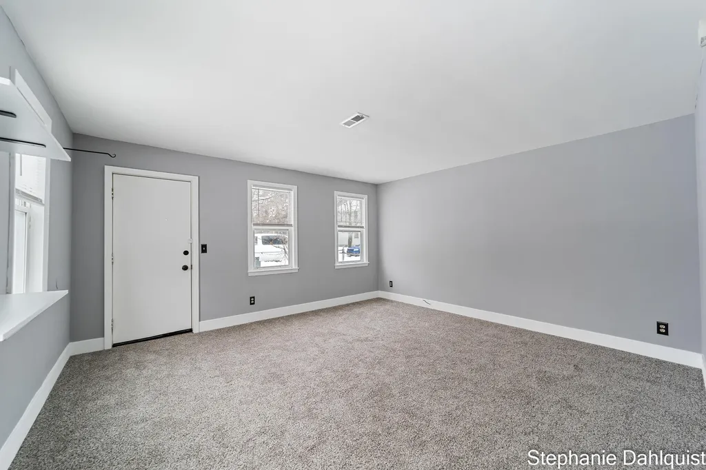 326 Mason Avenue Muskegon City MI 49441