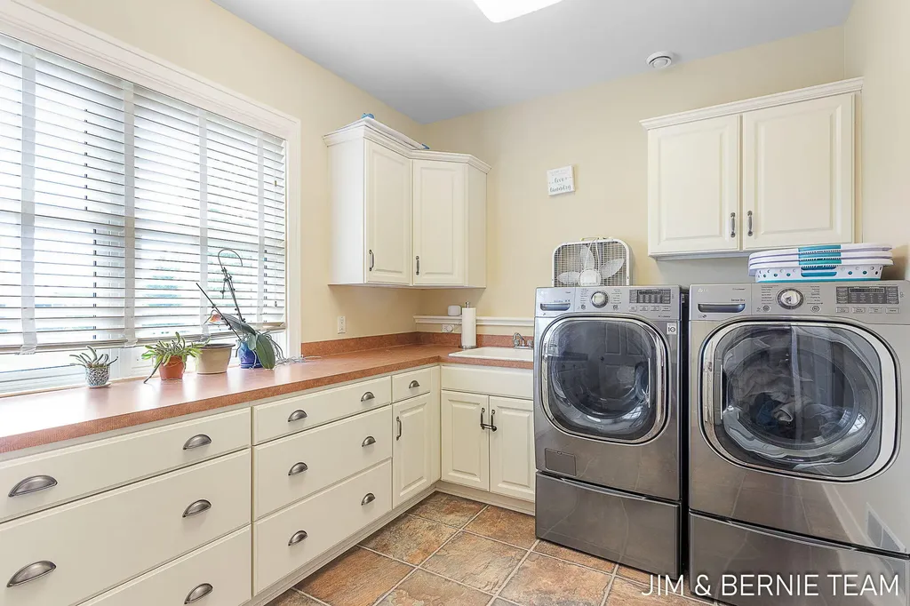3477 Palmer Drive Saugatuck Township MI 49453