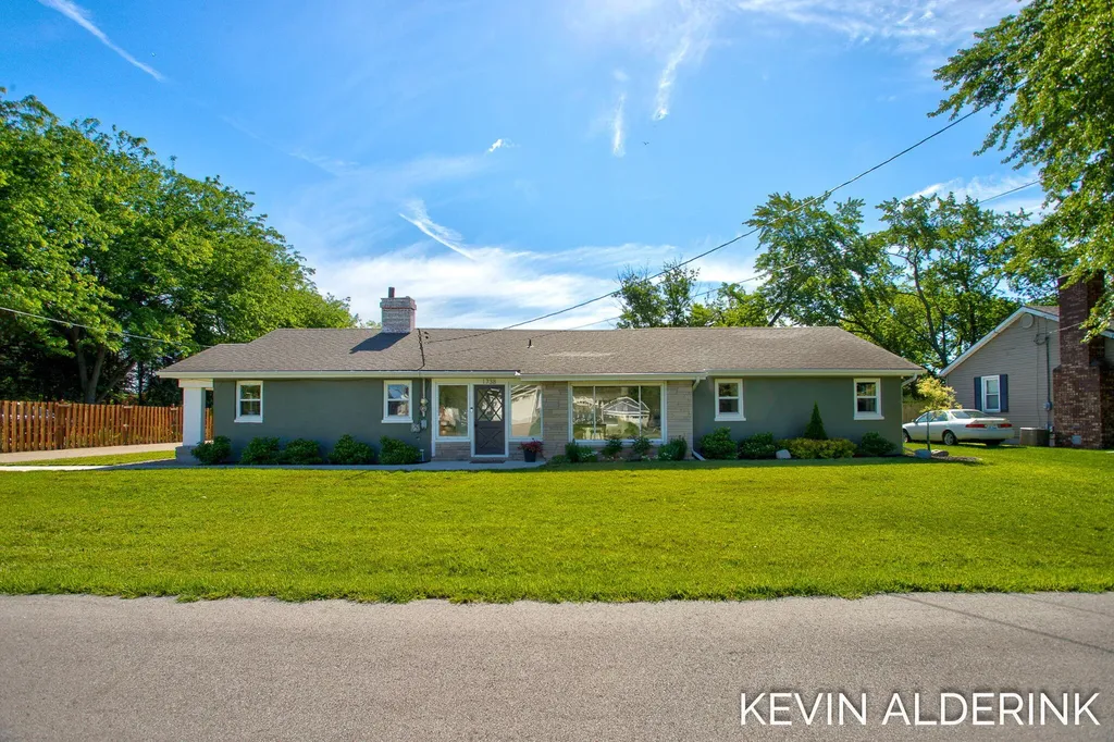 1738 92nd Avenue Zeeland Charter Township MI 49464