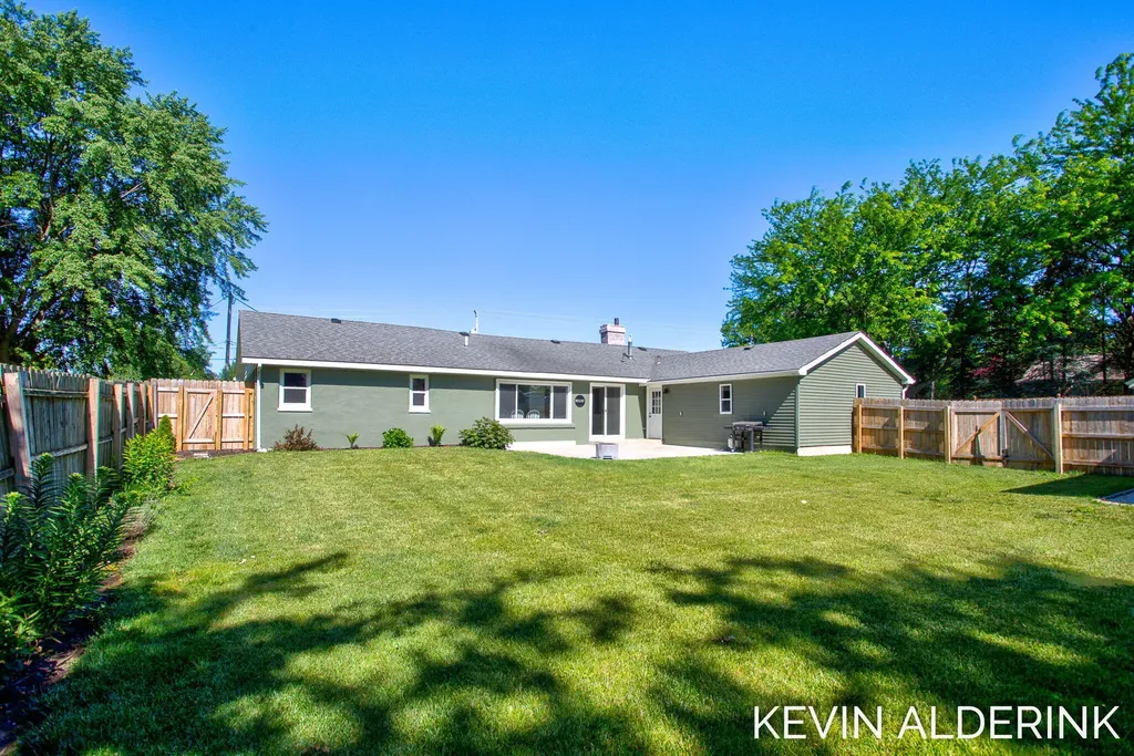 1738 92nd Avenue Zeeland Charter Township MI 49464