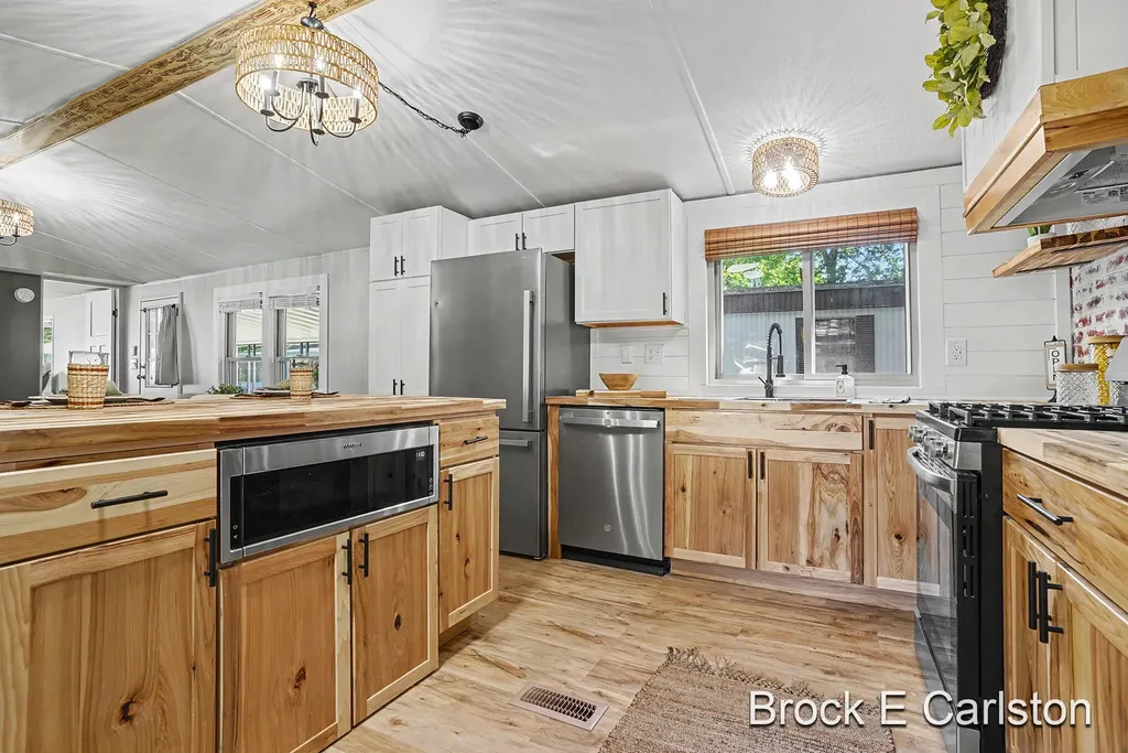 1161 Calgary Drive Norton Shores City MI 49444