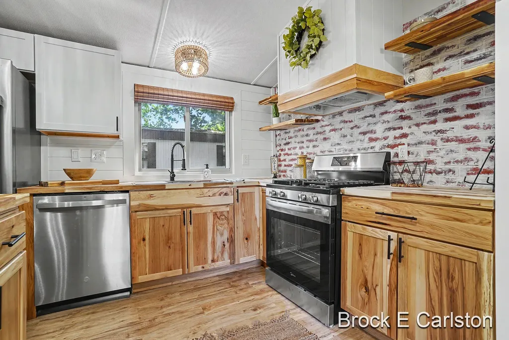 1161 Calgary Drive Norton Shores City MI 49444