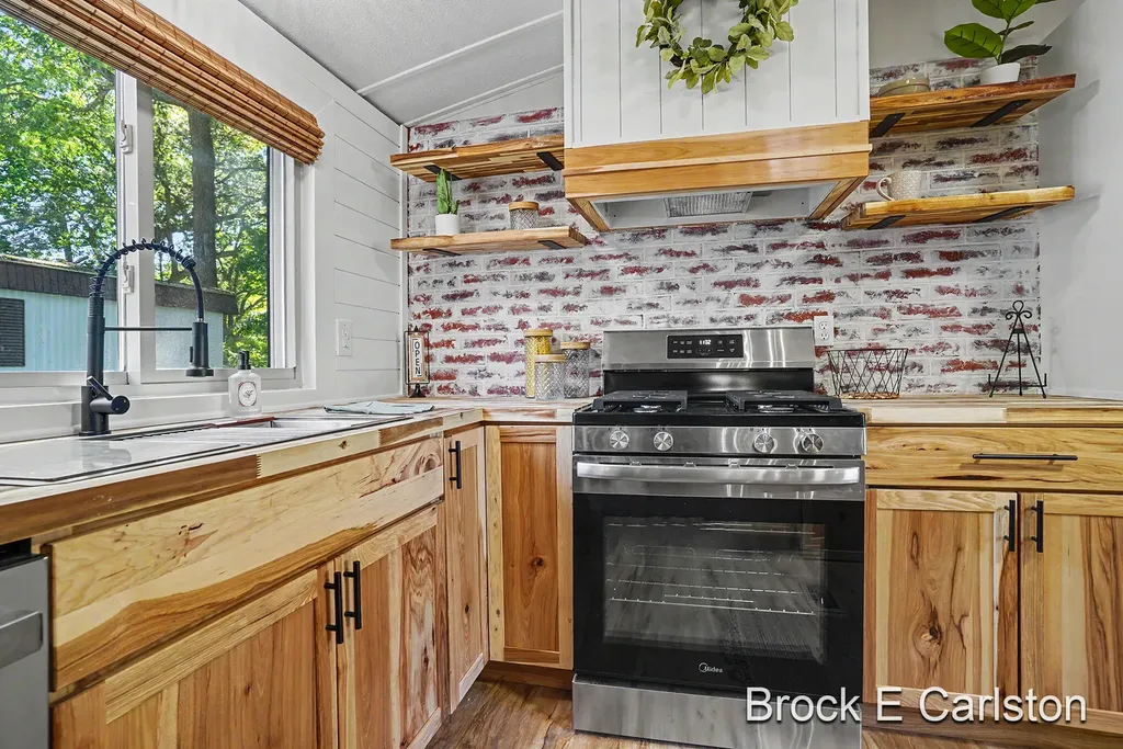 1161 Calgary Drive Norton Shores City MI 49444