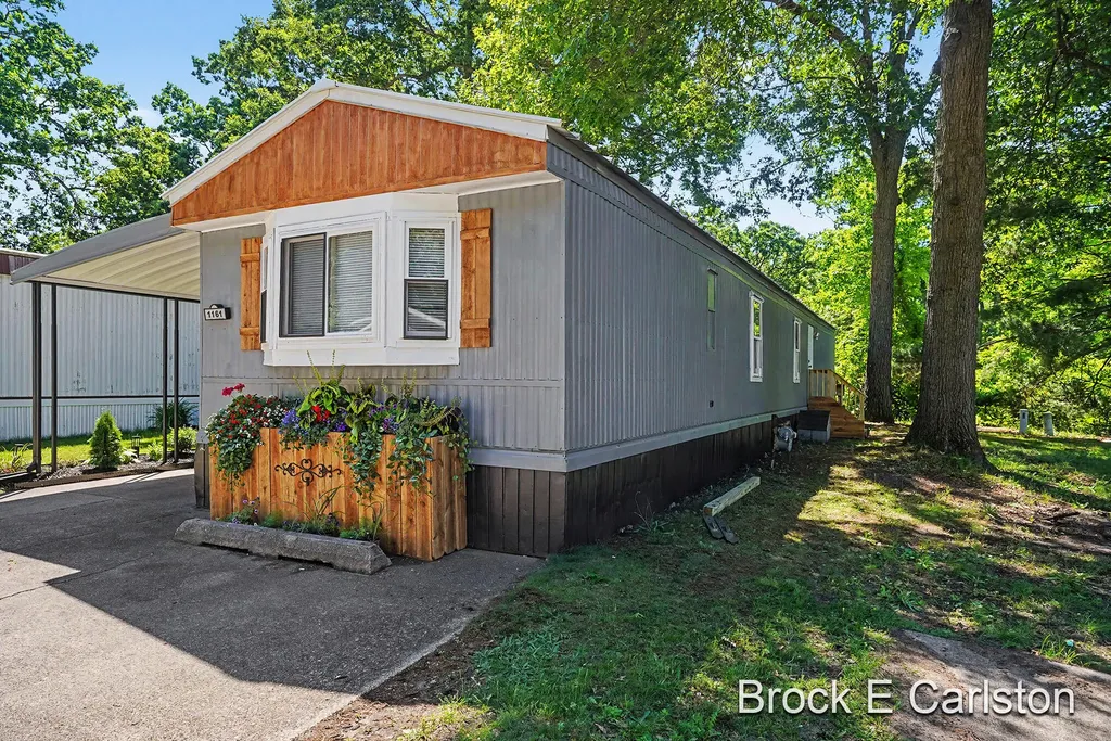 1161 Calgary Drive Norton Shores City MI 49444