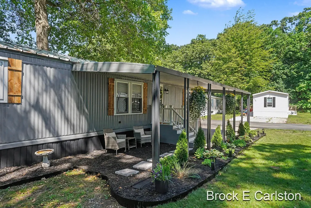 1161 Calgary Drive Norton Shores City MI 49444