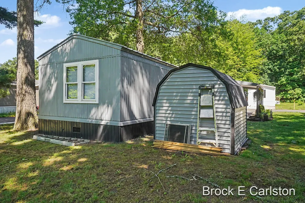 1161 Calgary Drive Norton Shores City MI 49444