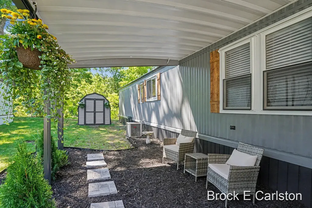 1161 Calgary Drive Norton Shores City MI 49444