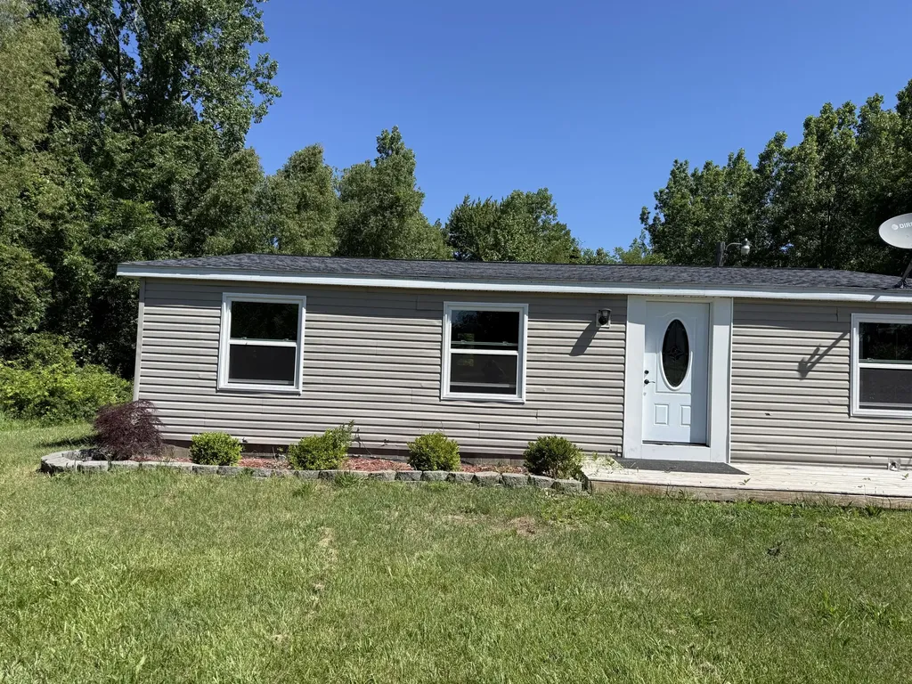 6039 126th Avenue Saugatuck Township MI 49010