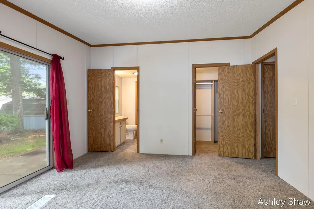 13566 Pinewood Drive Grand Haven Charter Township MI 49417