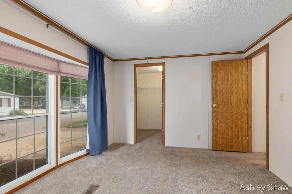 13566 Pinewood Drive Grand Haven Charter Township MI 49417