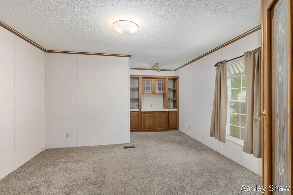 13566 Pinewood Drive Grand Haven Charter Township MI 49417