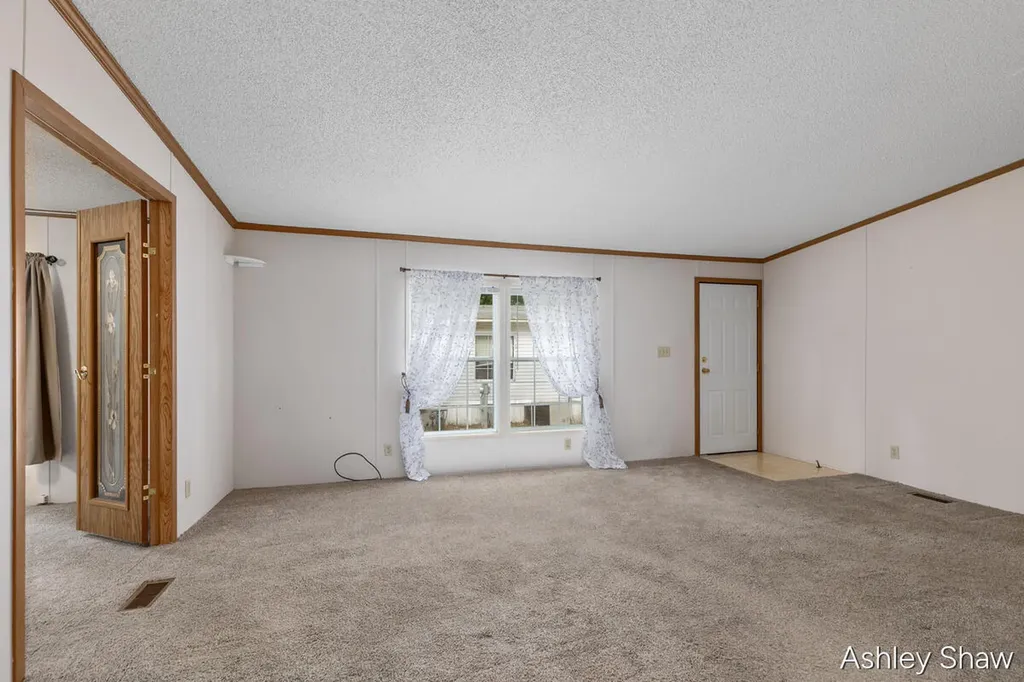 13566 Pinewood Drive Grand Haven Charter Township MI 49417