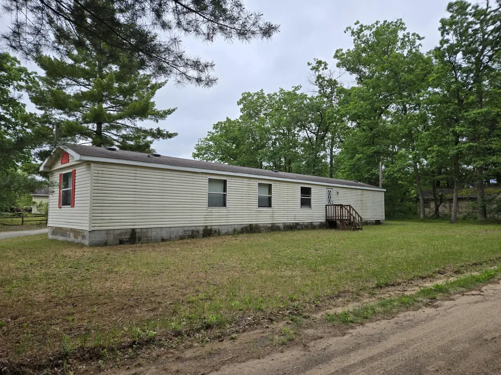 281 E Wilson Drive Yates Township MI 49642