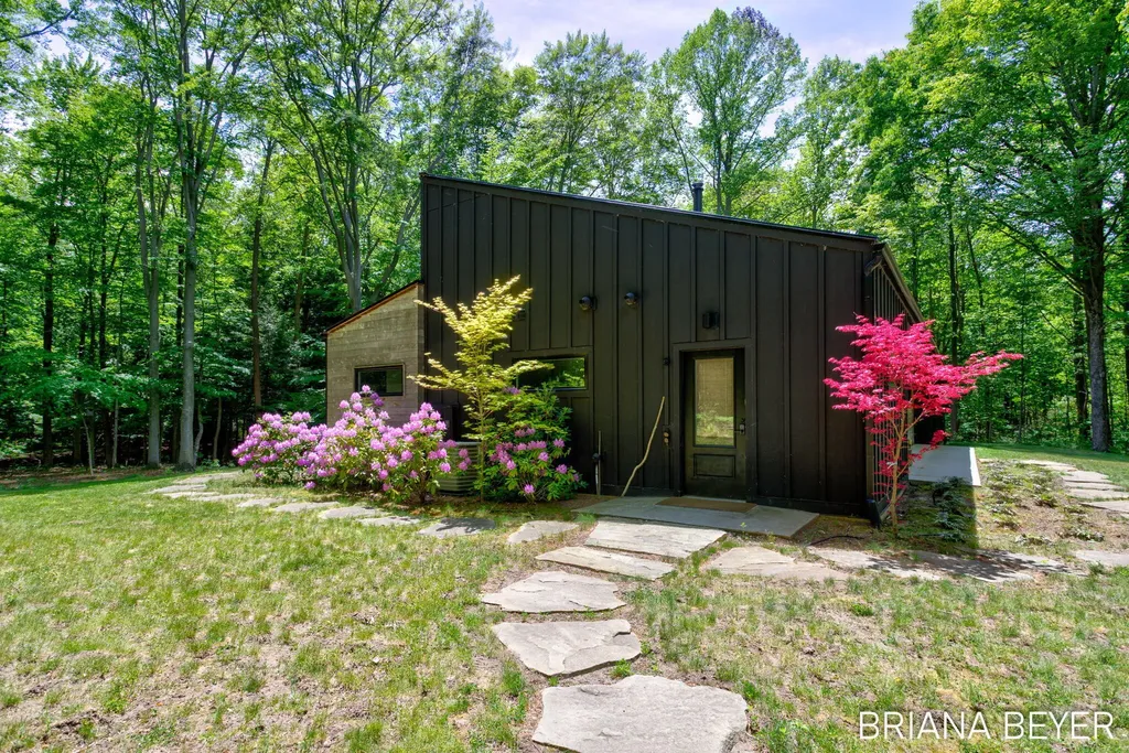 6550 Lake Effect Drive Laketown Township MI 49423