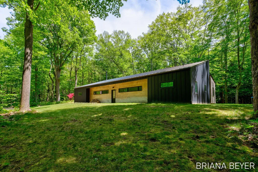 6550 Lake Effect Drive Laketown Township MI 49423