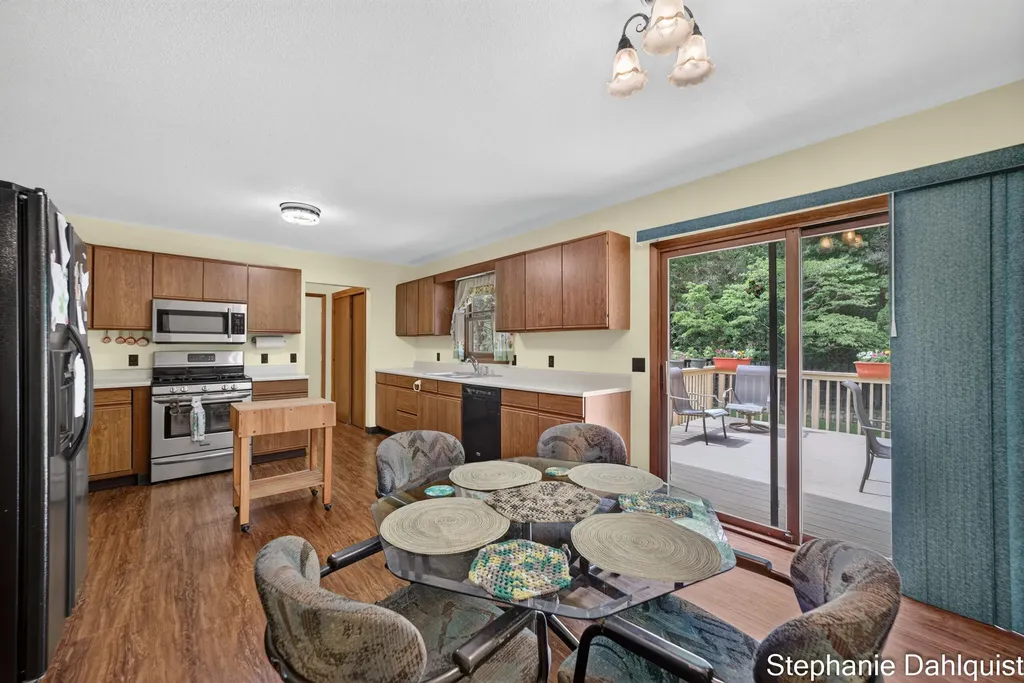 1646 W Giles Road Laketon Township MI 49445