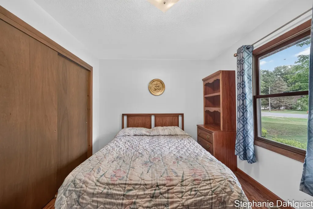 1646 W Giles Road Laketon Township MI 49445