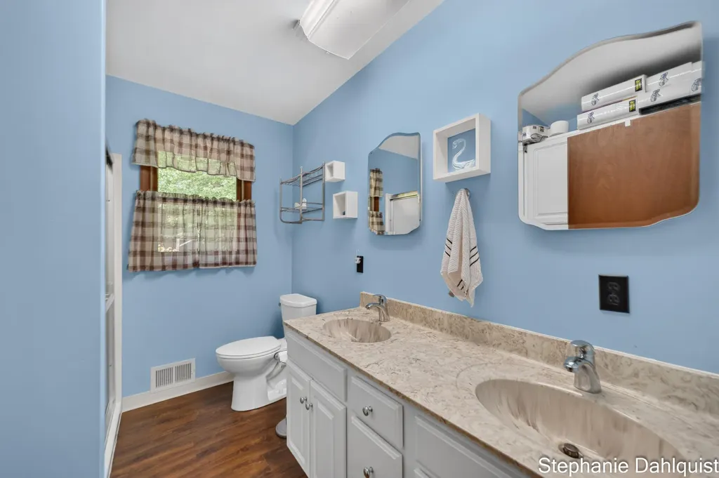 1646 W Giles Road Laketon Township MI 49445