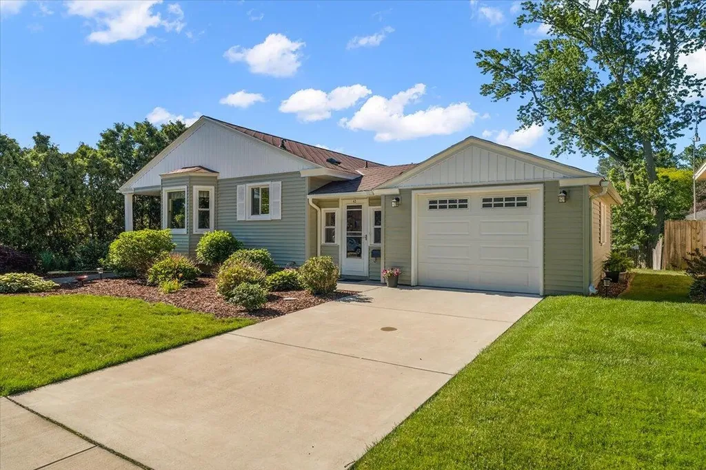 42 W 29th Street Holland City MI 49423
