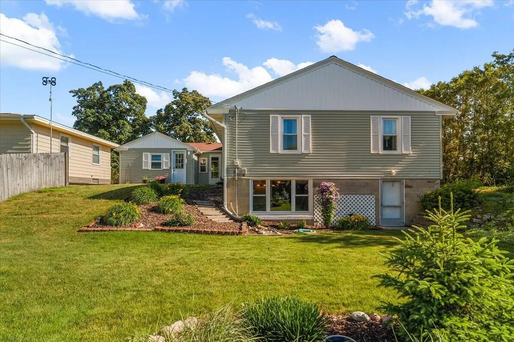 42 W 29th Street Holland City MI 49423