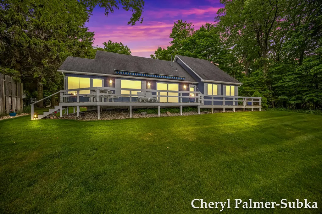 8409 Chuckanut Drive White River Township MI 49437