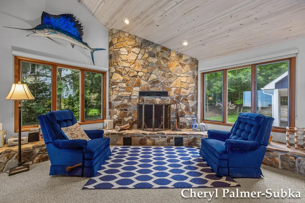 8409 Chuckanut Drive White River Township MI 49437