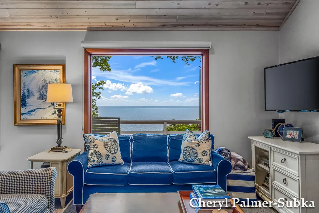 8409 Chuckanut Drive White River Township MI 49437