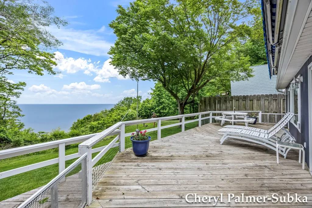 8409 Chuckanut Drive White River Township MI 49437