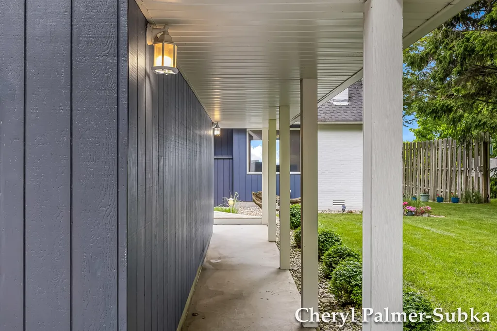 8409 Chuckanut Drive White River Township MI 49437
