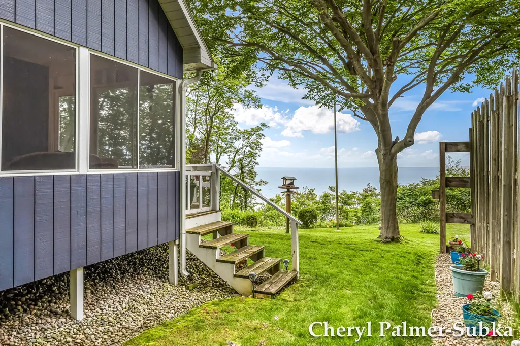 8409 Chuckanut Drive White River Township MI 49437