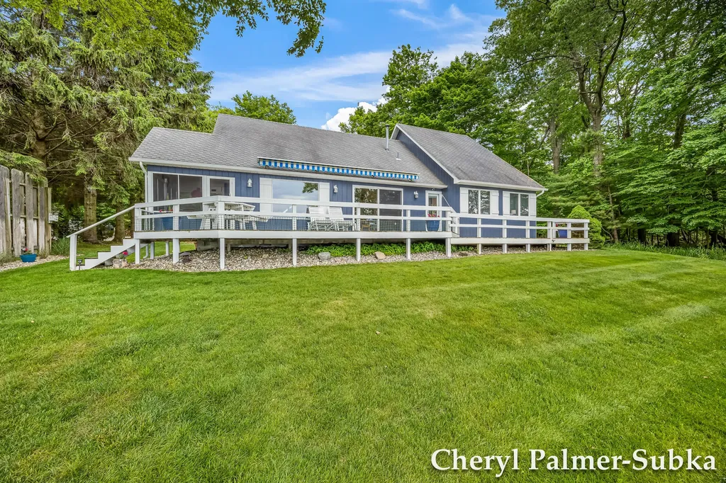 8409 Chuckanut Drive White River Township MI 49437