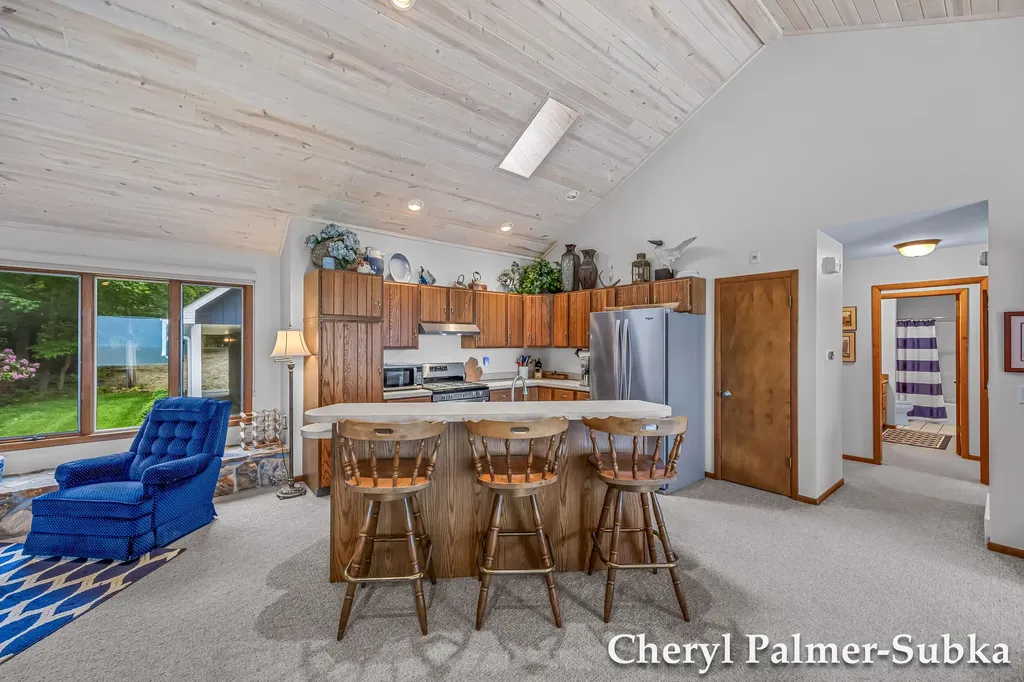 8409 Chuckanut Drive White River Township MI 49437