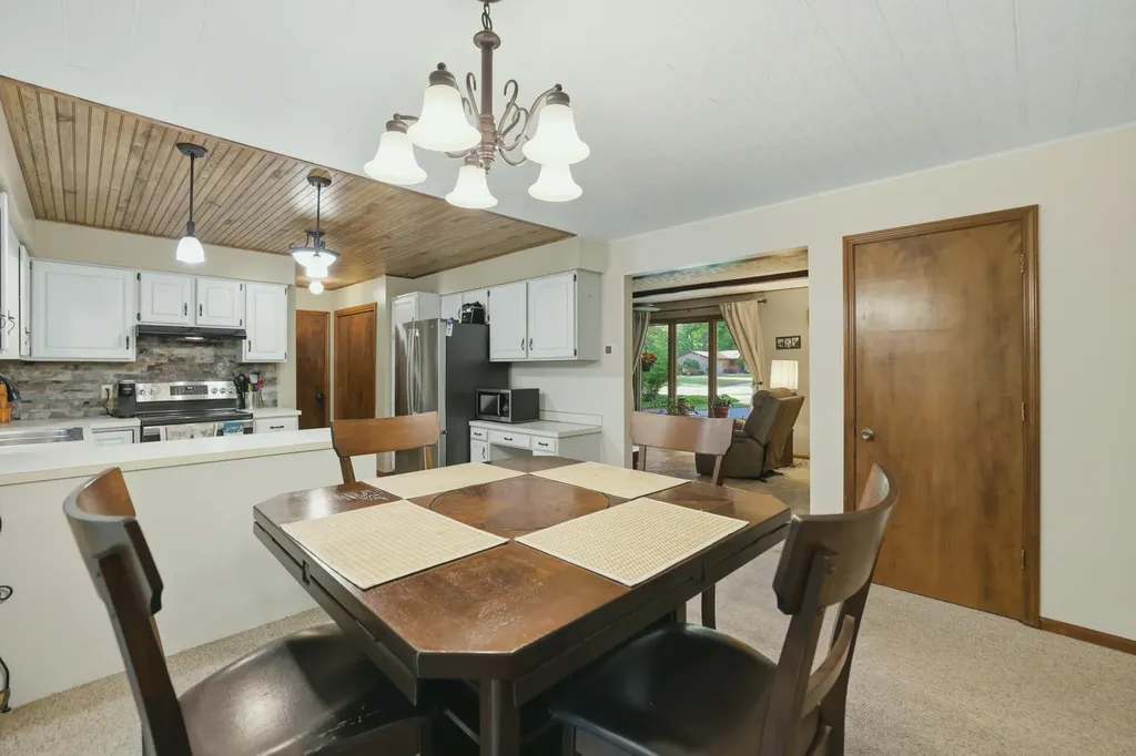 15915 Ryan Drive Park Township MI 49424