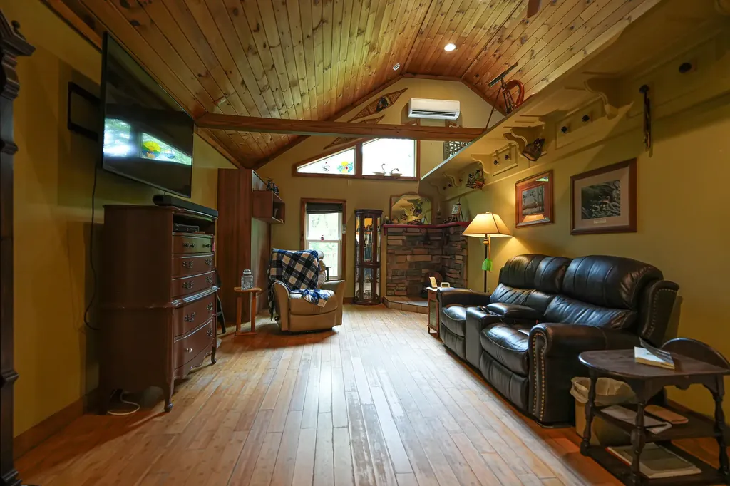 1293 W Grant Street Merrill Township MI 49309