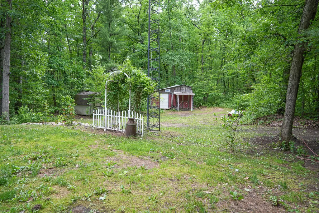 1293 W Grant Street Merrill Township MI 49309