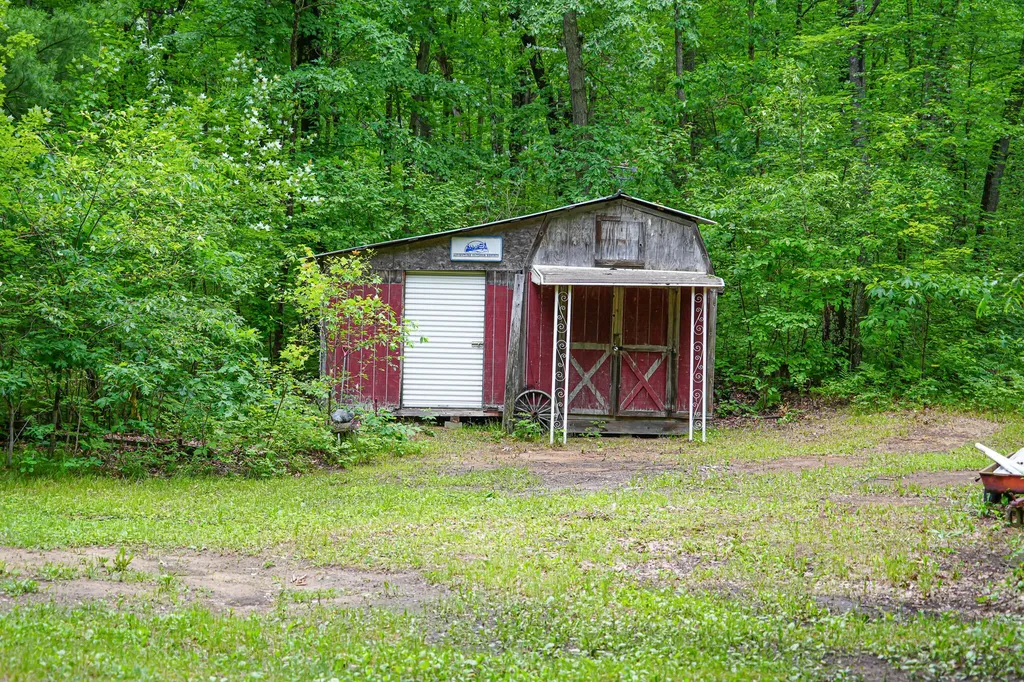 1293 W Grant Street Merrill Township MI 49309