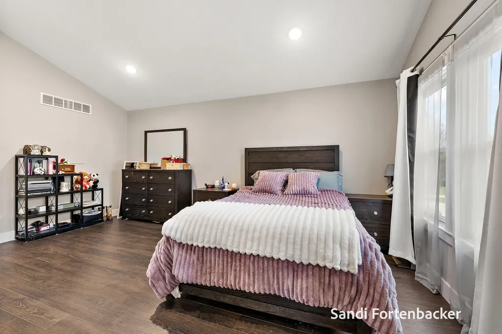 6635 Timberbrook Court Norton Shores City MI 49444