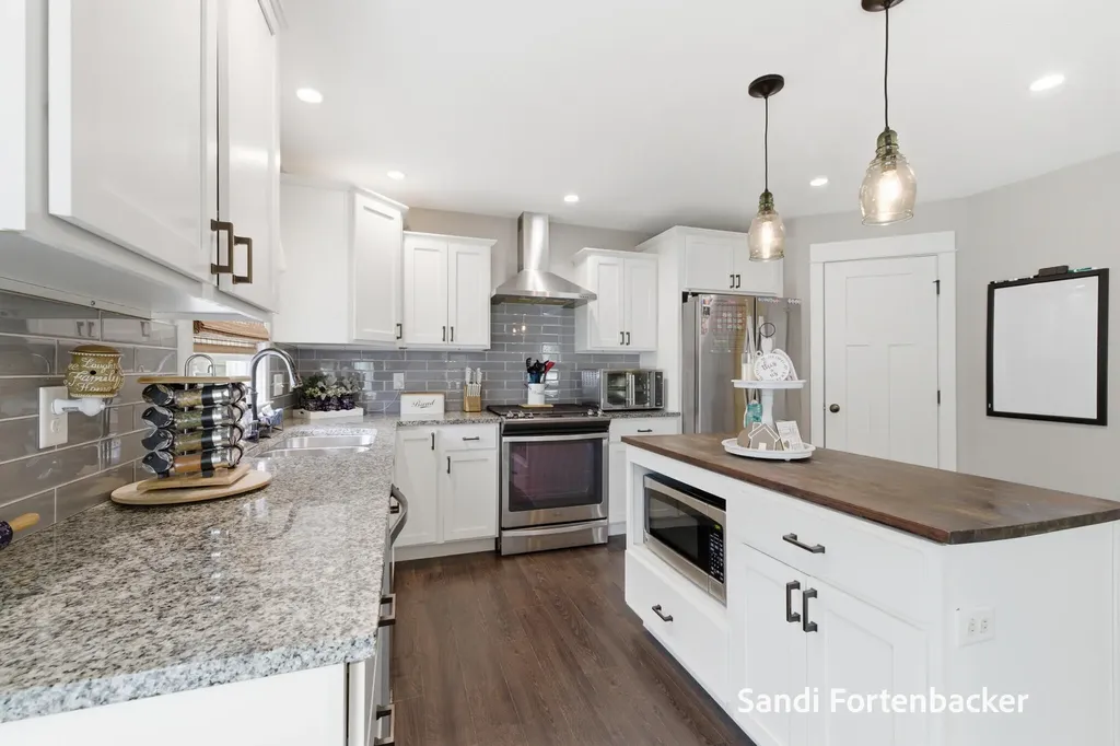 6635 Timberbrook Court Norton Shores City MI 49444