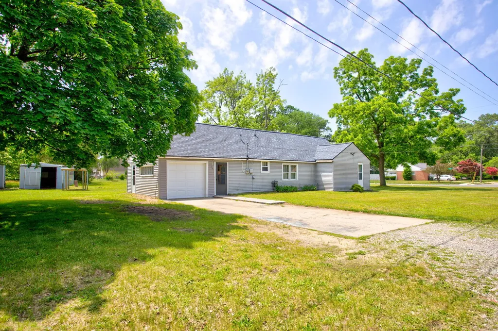 1512 New Street Muskegon Charter Township MI 49442