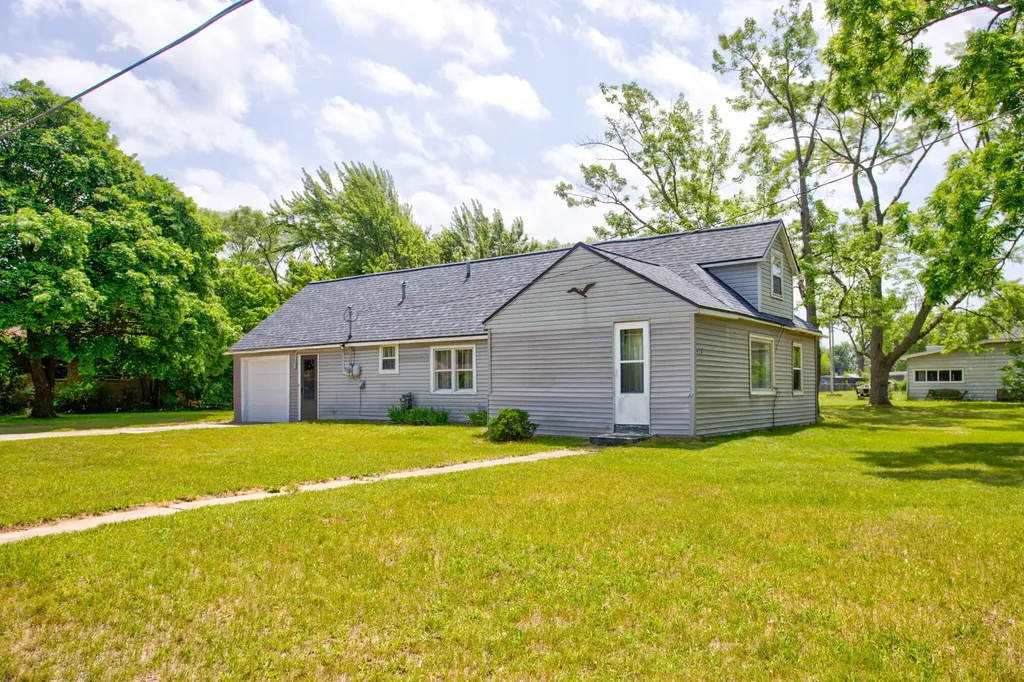 1512 New Street Muskegon Charter Township MI 49442