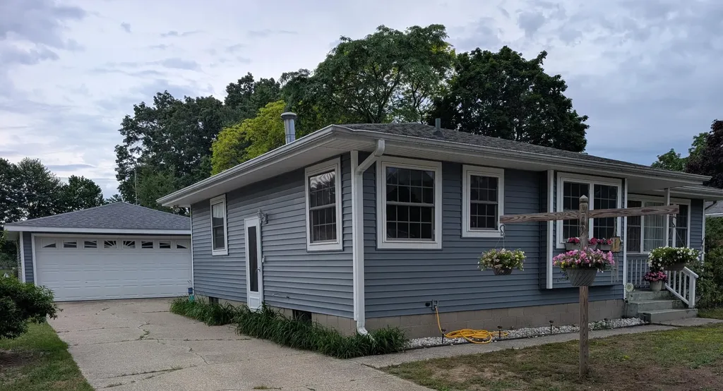 461 W Hile Road Norton Shores City MI 49441