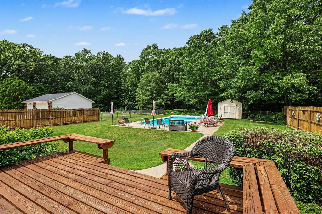 2332 Filonow Drive Fruitport Charter Township MI 49444