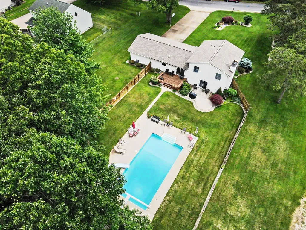 2332 Filonow Drive Fruitport Charter Township MI 49444
