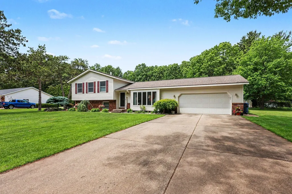2332 Filonow Drive Fruitport Charter Township MI 49444