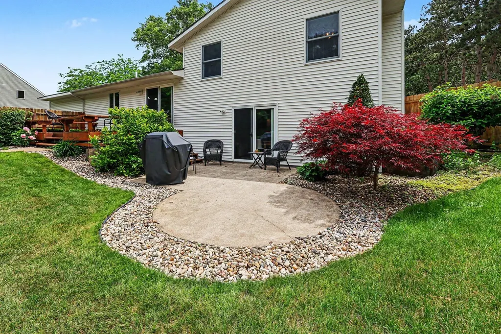2332 Filonow Drive Fruitport Charter Township MI 49444